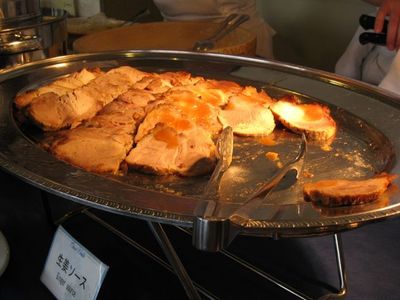 北中城村 『ホテルコスタビスタ沖縄』ランチバイキング 肉料理