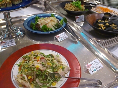 西原ヒルズガーデン ランチバイキング 料理雰囲気