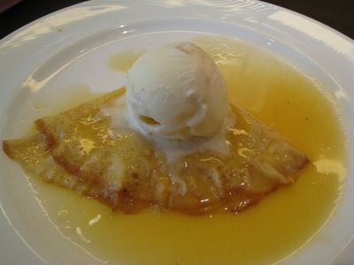 フランスのお菓子 クレープシュゼット ON バニラアイス